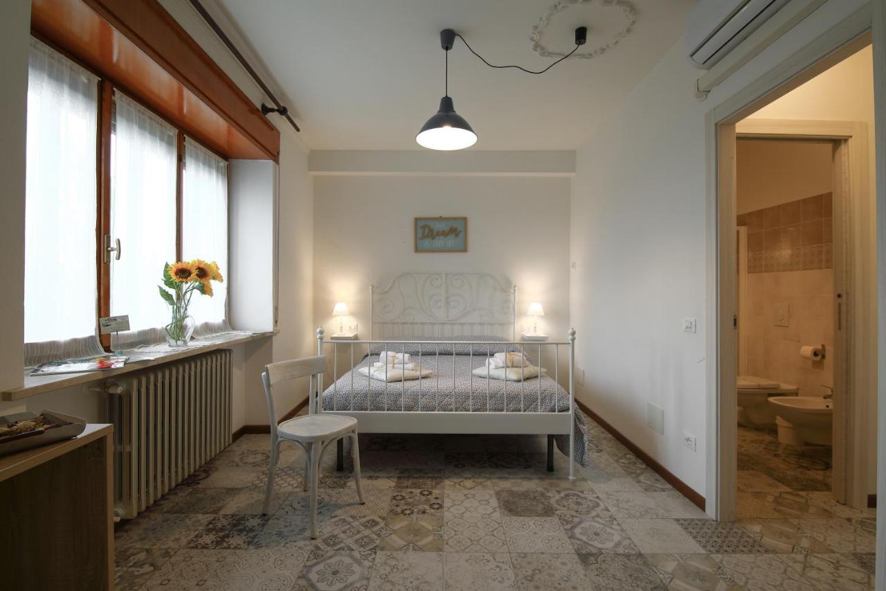 Ingarda Rooms Cavalcaselle Eksteriør billede